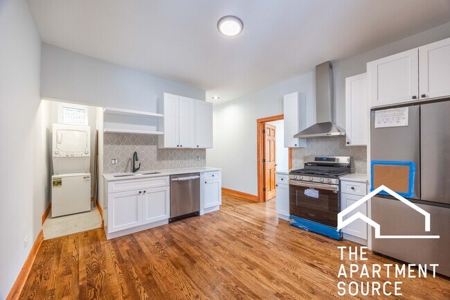 Building Photo - 2842 W Augusta Blvd Unit 2E