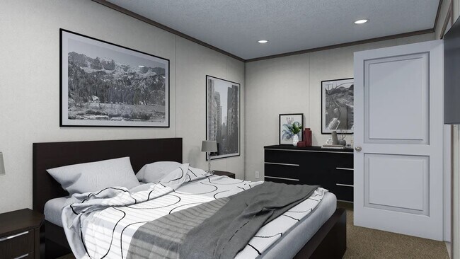 Photo - 1112 Colonial Trail W