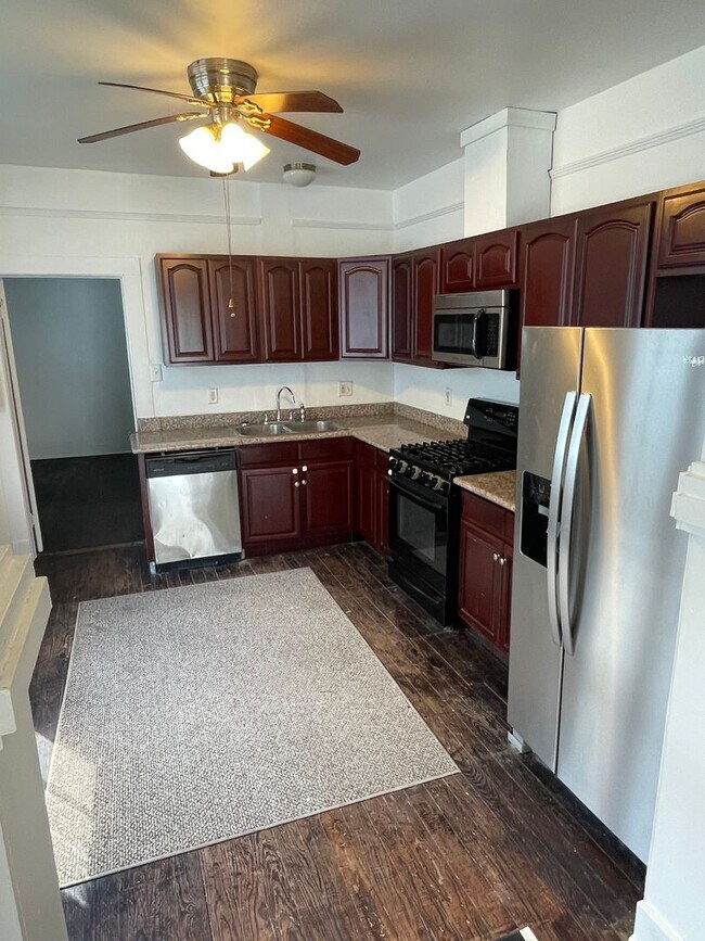 Photo - 2BD/1BA Shotgun w/ Huge Sunroom and Backyard