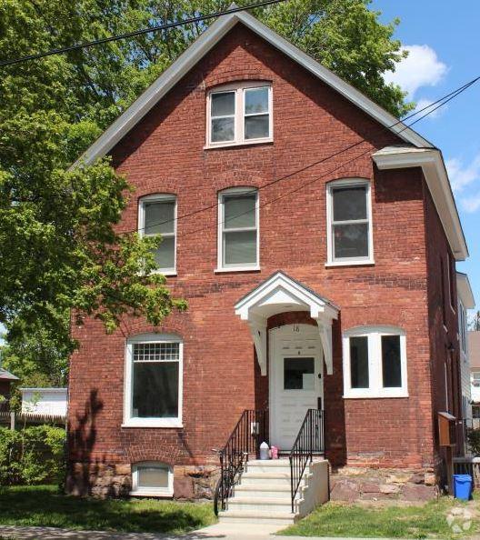 Building Photo - 18 Monroe St Rental