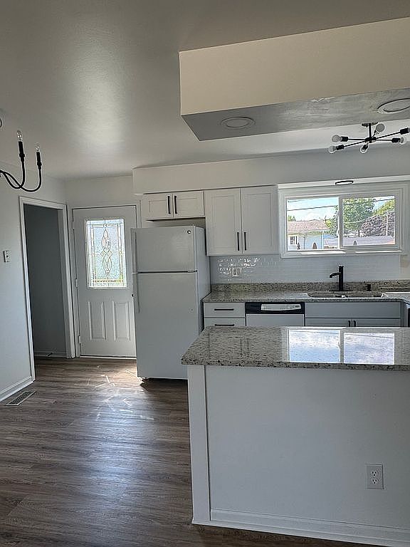 Photo - 2465 Trygg Dr