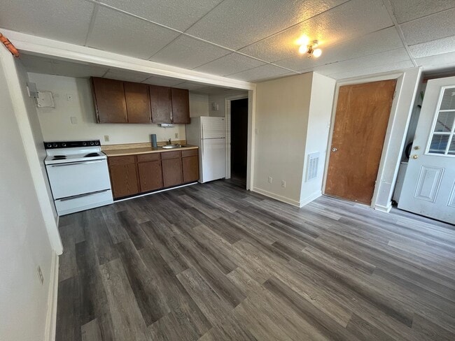 Building Photo - 123 N Thomas St Unit 1