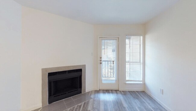 Photo - 4717 Columbia Ave Unit #4717