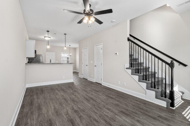 Photo - 203 Copeland Rd