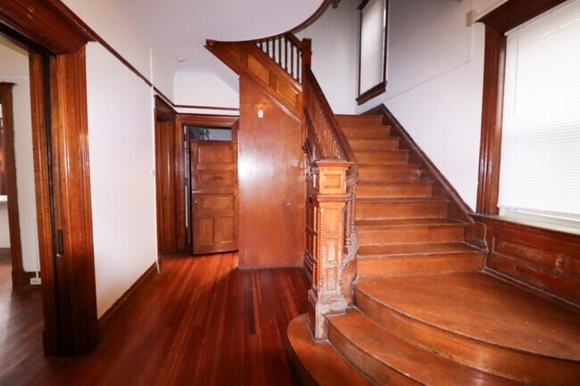 Photo - 2705 Eden Ave Unidad 1