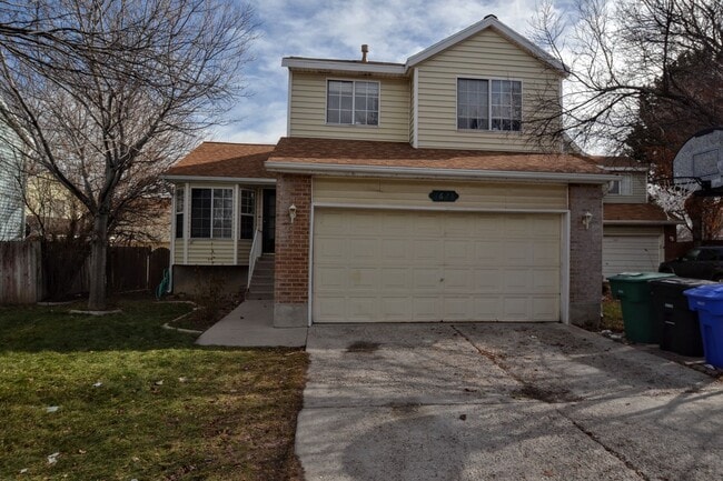 Building Photo - Spacious 5 Bed 2 Bath Home in West Jordan!