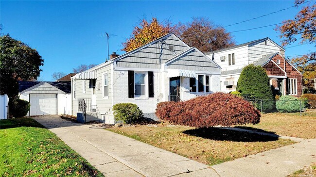 Building Photo - 139 Rockaway Ave Rental