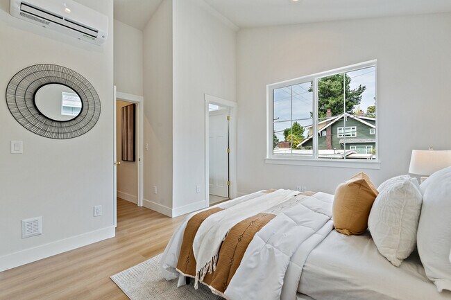 Photo - 4144 3rd Ave NW
