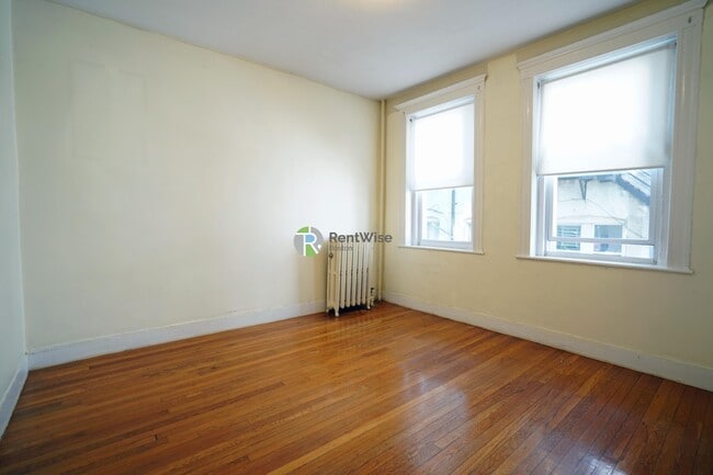 Photo - 159 Kelton St Unit 24