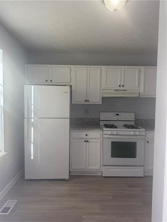 Photo - 3512 Kennesaw Station Dr