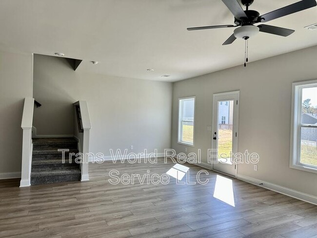 Photo - 250 Station Overlook Dr