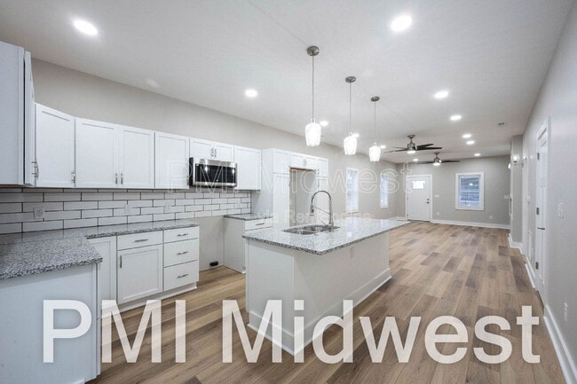 Photo - 20 Schiller St