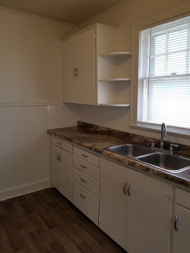 Photo - 503 W Kansas St Unit 4