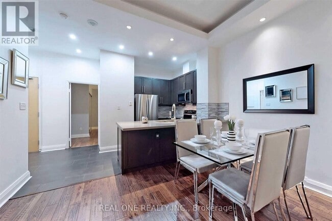 Photo - 8 Wellesley St E Unit 301