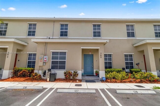 Photo - 389 NE 5th Pl