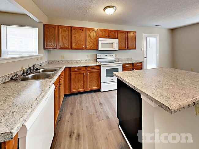 Photo - 7921 Crackling Ln