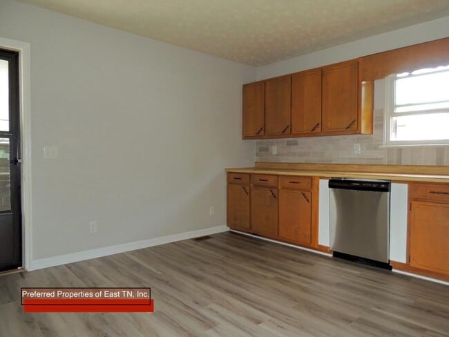 Photo - 74 Majestic Cir