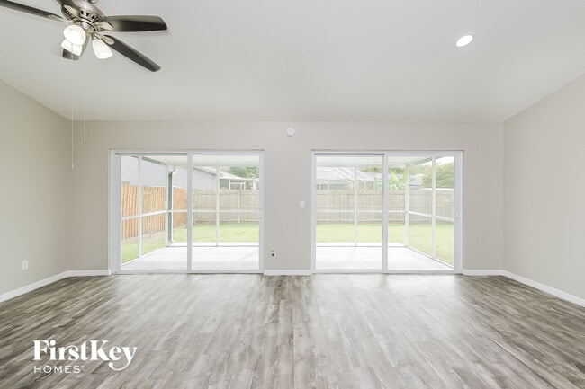 Photo - 1033 Hardwood Dr