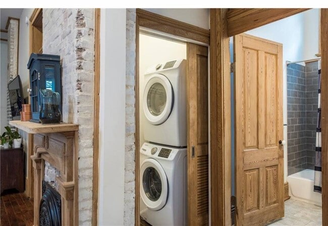 Photo - 620 S Lopez St