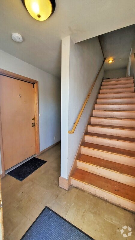 Building Photo - 138 33rd St Dr SE Unit 3 Rental