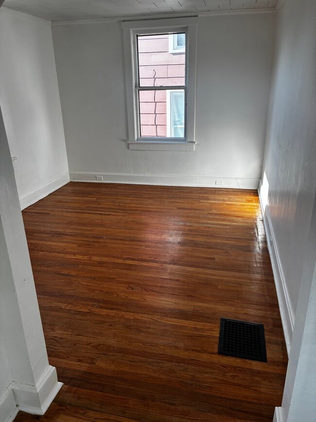 Photo - 636 Russell Ave