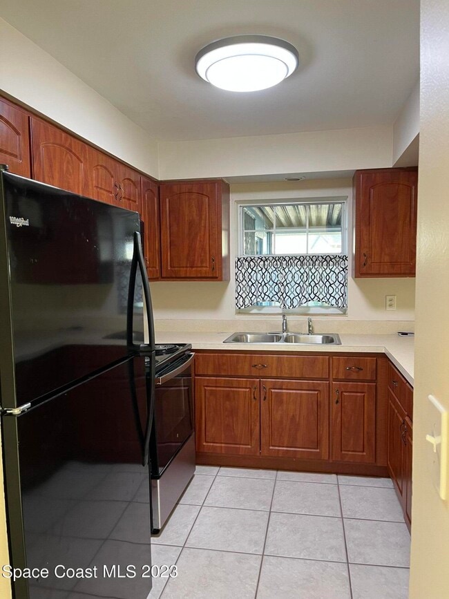 Photo - 781 Burman Ln NE