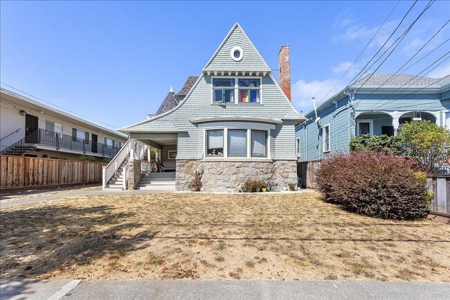Building Photo - 1535 St Charles St Unit A Rental