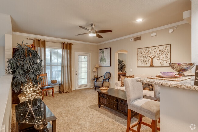 2BD, 2BA - 1056SF
