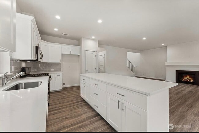 Photo - 9960 Merrick St SE