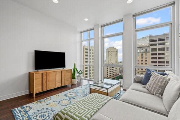 Photo - 500 Throckmorton St Unit 1010