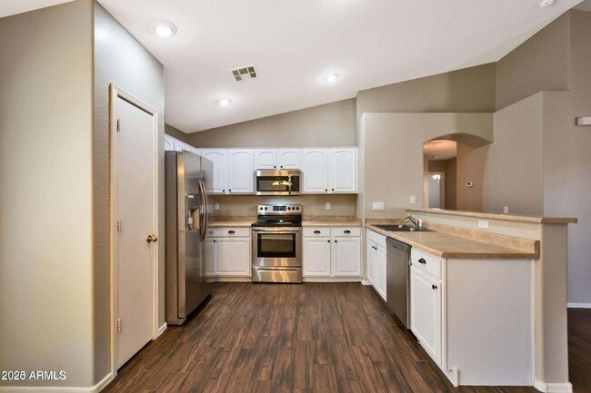 Photo - 1228 E Elm Rd