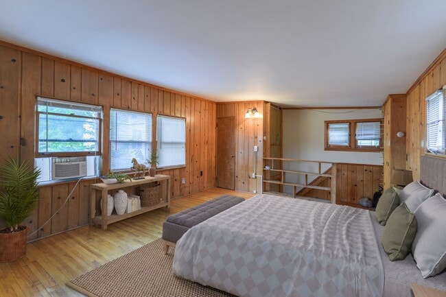 Adorable 2BR Carriage House Minutes from D... - Adorable 2BR Carriage House Minutes from D...