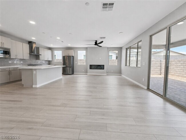 Photo - 9229 Frazer St