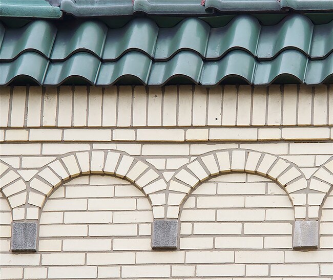 100-112 S. Harvey Ave. and 223-227 South Blvd.