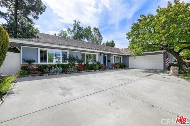 Photo - 8204 Clemens Ave
