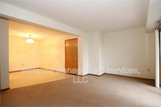 Photo - 119 W Windsor Ave