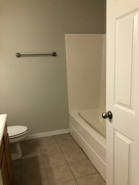 Master Bath - 3768 Grainger Cir (Springdale, AR)