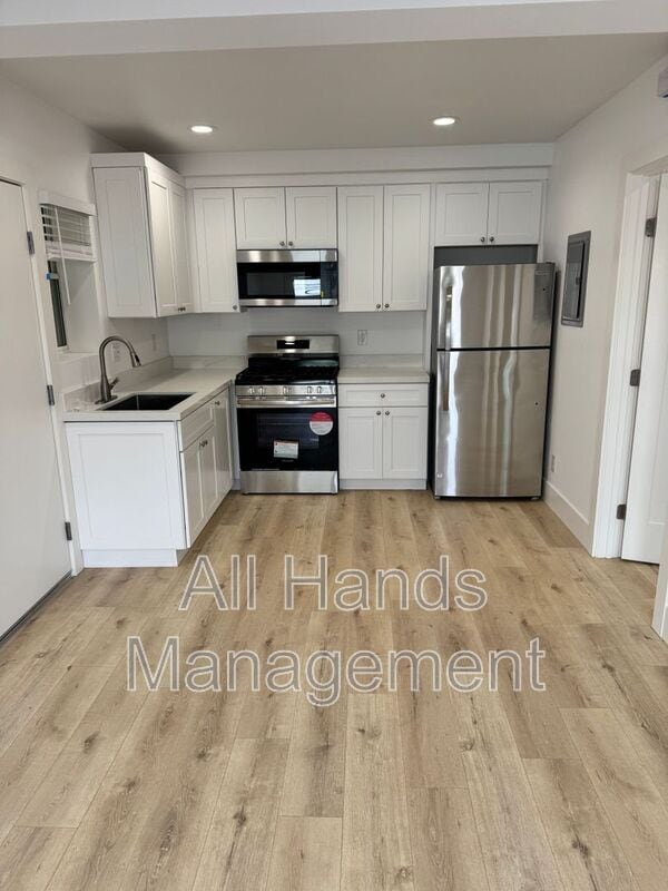 3121 E Mariquita St