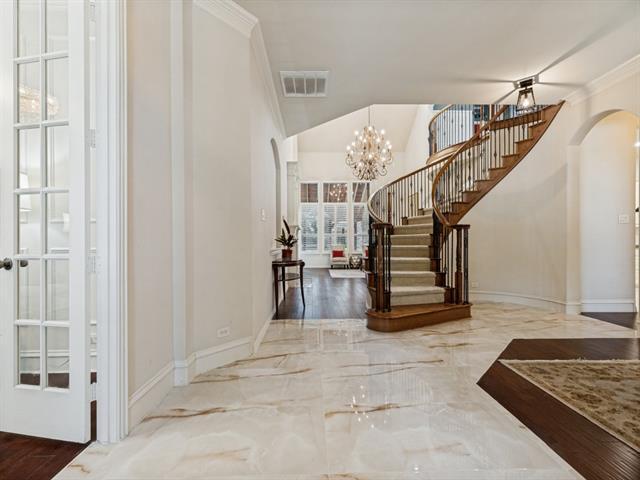Photo - 8723 Sherwood Dr
