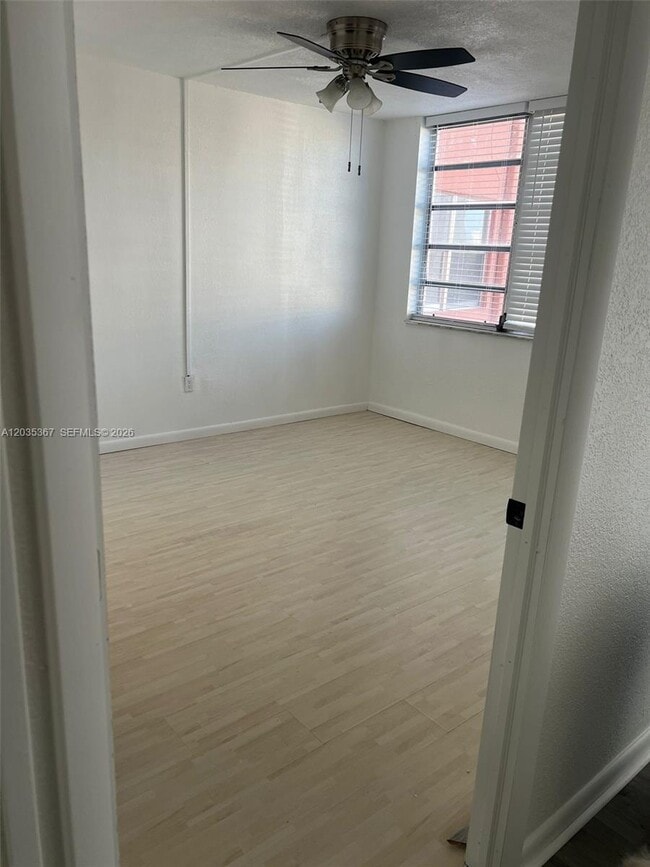 Photo - 1770 NE 191st St Unit 607-1
