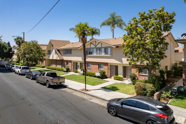 Photo - 6319 Milton Ave