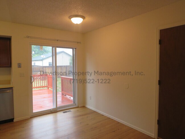 Photo - Charming 3-bedroom House in Secuirty-Widef...