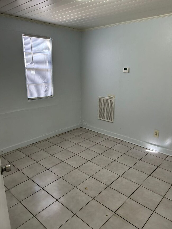 Photo - 3317 W Pine St Unit B