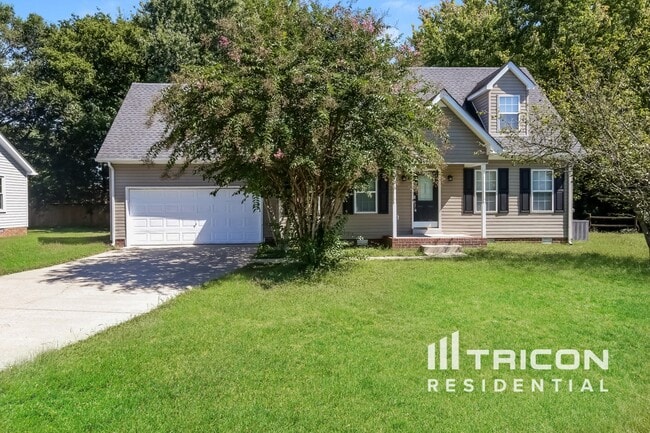 Photo - 1526 Amberwood Cir House