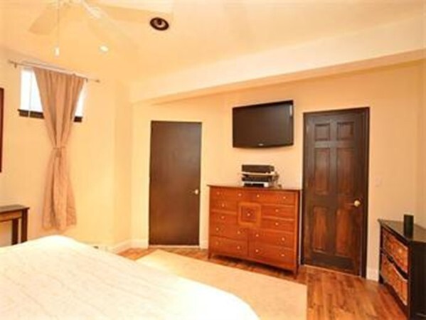 Photo - 124 Chandler St Townhome
