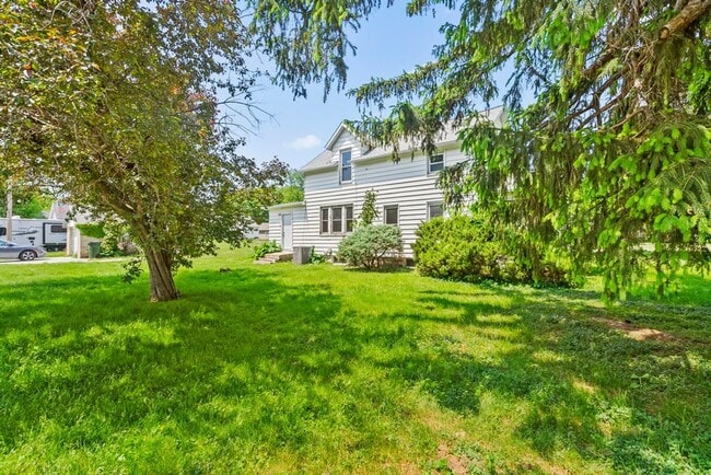 Photo - 1421 Tremont St