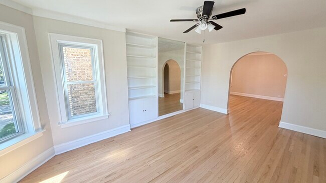 Photo - 5706 N Maplewood Ave Unit 2