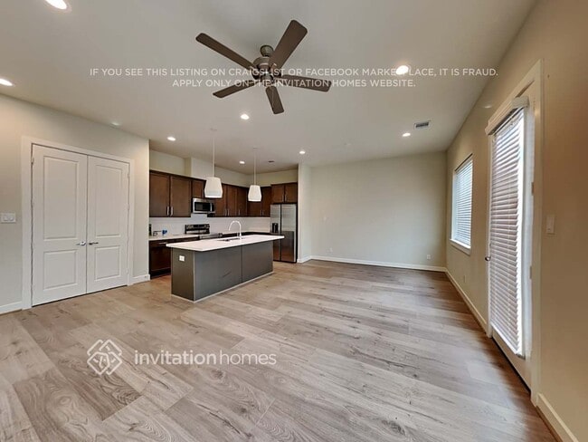 Photo - 10522 Executive Lake Dr