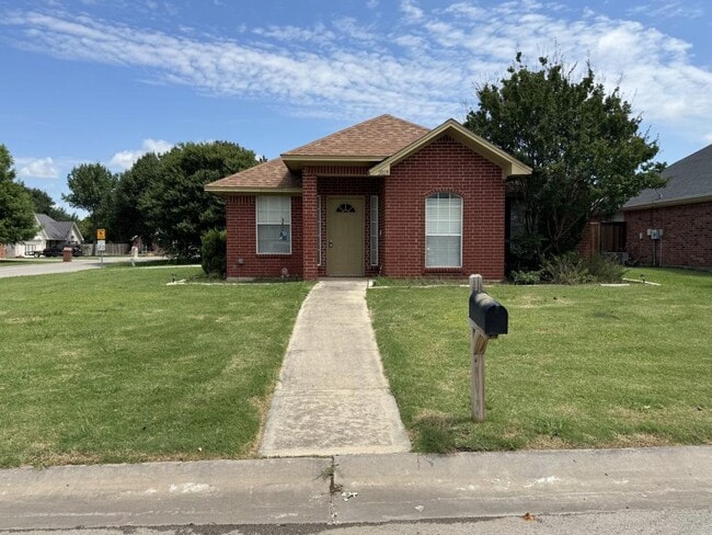 Building Photo - 2029 Laney Dr