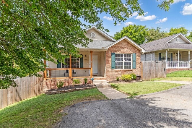 Photo - 2301 18th Avenue N